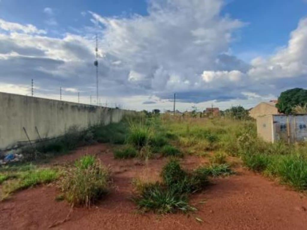 Foto 4 de 5: Terreno em leilão em Chapada Dos Guimarães - MT — Terreno 300 m² (Lt. 09 da Qd. 04) - Residencial Vale da Chapada - Chapada dos Guimarães - MT