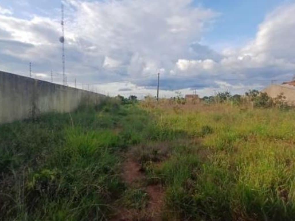 Foto 3 de 5: Terreno em leilão em Chapada Dos Guimarães - MT — Terreno 300 m² (Lt. 09 da Qd. 04) - Residencial Vale da Chapada - Chapada dos Guimarães - MT