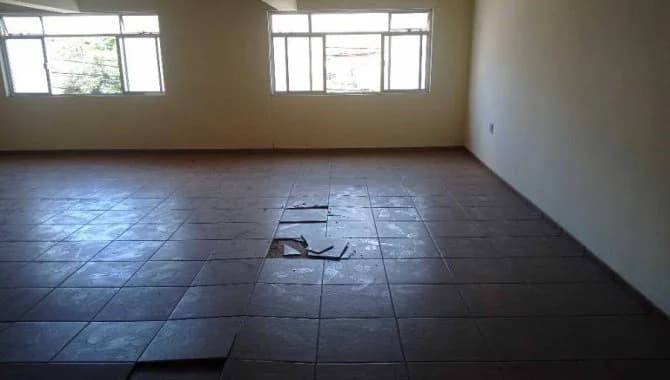 Foto 3 de 6: Comercial em leilão em Valença - RJ — Loja 111 m² - Carambita - Valença - RJ