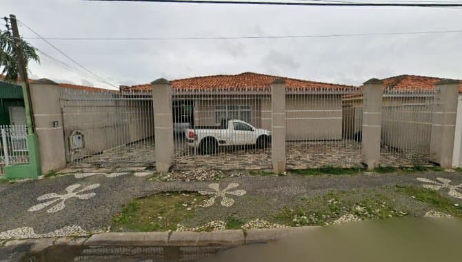 Foto 1 de 2: Casa em leilão em Ponta Grossa - PR — Casa 176 m² - Ponta Grossa-PR - Rua Tomazina, 244 - Uvaranas