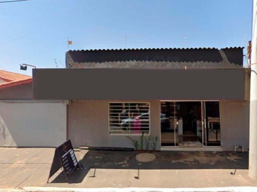 Foto 4 de 4: Comercial em leilão em Iporá - GO — Imóvel Residencial e Comercial 220 m² (área construída) - Setor Aeroporto Sul - Iporá - GO