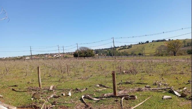 Foto 14 de 31: Terreno em leilão em Pérola - PR, bairro Pérola — Área de 831 m² (Lt. 10 - Qd. 04) - Parque Residencial Viva - Pérola - PR