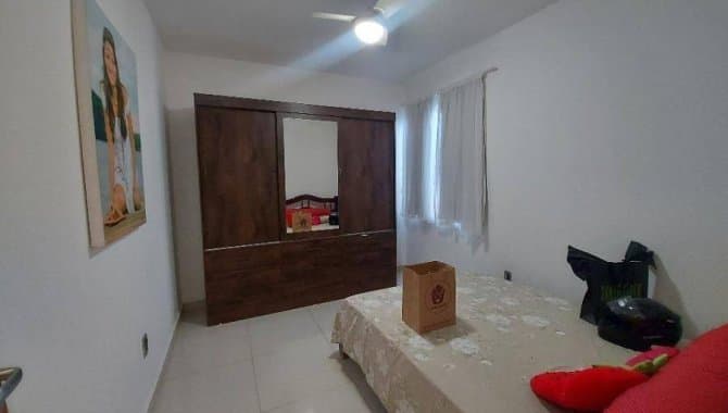 Foto 8 de 14: Casa em leilão em Uberlândia - MG, bairro Jardim das Palmeiras — Casa 206 m² - Jardim das Palmeiras - Uberlândia - MG