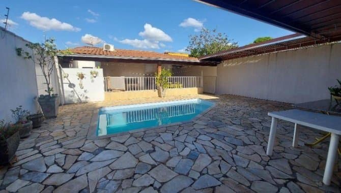 Foto 7 de 14: Casa em leilão em Uberlândia - MG, bairro Jardim das Palmeiras — Casa 206 m² - Jardim das Palmeiras - Uberlândia - MG