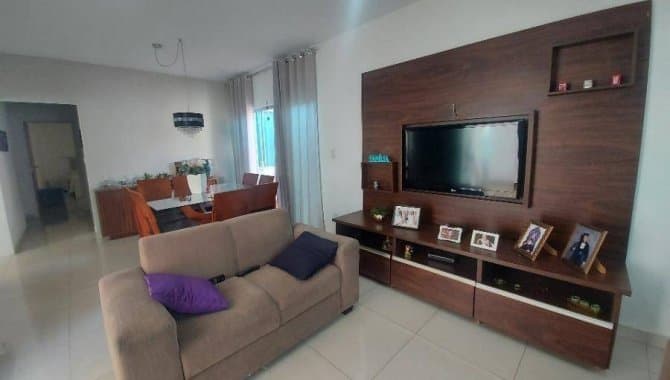 Foto 3 de 14: Casa em leilão em Uberlândia - MG, bairro Jardim das Palmeiras — Casa 206 m² - Jardim das Palmeiras - Uberlândia - MG