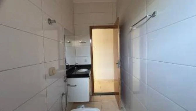 Foto 8 de 24: Casa em leilão em Catalão - GO, bairro Setor Aeroporto — Casa 103 m² (Unid. 01) - Setor Aeroporto - Catalão - GO