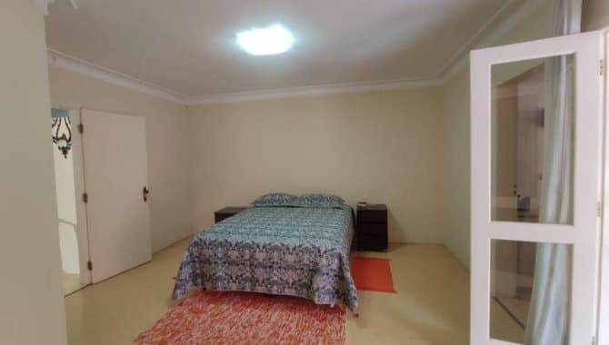 Foto 15 de 24: Casa em leilão em Londrina - PR, bairro Petrópolis — Casa 319 m² - Petrópolis - Londrina - PR