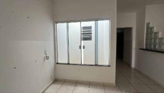 Foto 7 de 35: Casa em leilão em Tupã - SP, bairro Vila Bandeirantes — Casa, Padrão, 1 Vaga(S) de Garagem