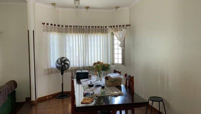 Foto 6 de 17: Casa em leilão em Jardinópolis - SP, bairro Jardim Niagara — Casa 277 m² - Jardim Niagara - Jardinópolis - SP