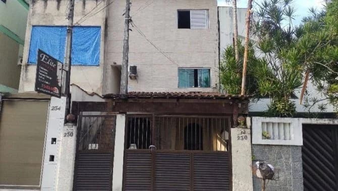 Foto 1 de 10: Casa em leilão em São Vicente - SP, bairro Vila Valença — Casa, Padrão, 0 Vaga(S) de Garagem
