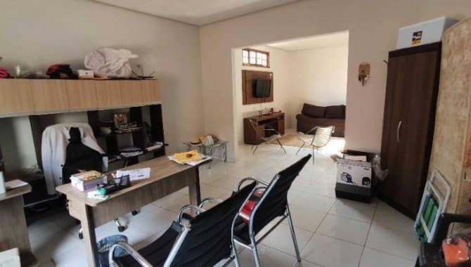 Foto 4 de 8: Casa em leilão em Floriano - PI, bairro Irapuá II — Casa, Padrão, 1 Vaga(S) de Garagem