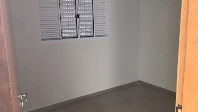 Foto 2 de 12: Casa em leilão em Sarandi - PR, bairro Jardim França — Casa, em Condomínio, 0 Vaga(S) de Garagem