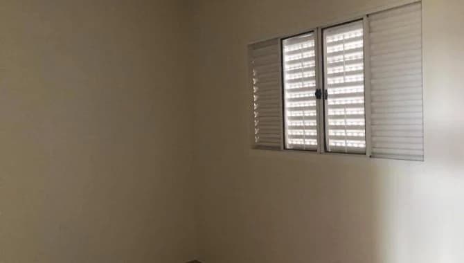 Foto 6 de 12: Casa em leilão em Sarandi - PR, bairro Jardim França — Casa, em Condomínio, 0 Vaga(S) de Garagem