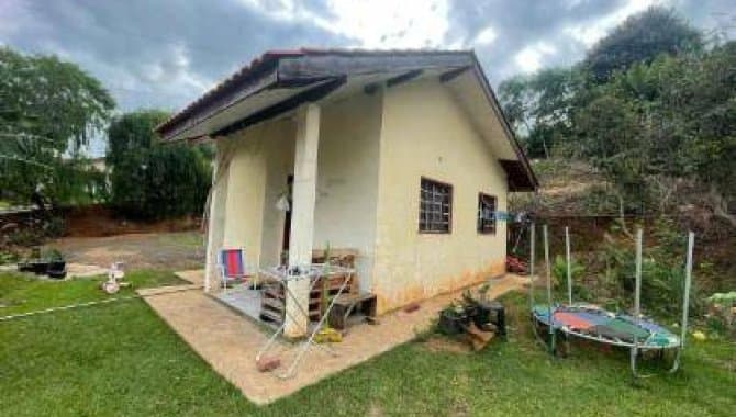 Foto 5 de 11: Casa em leilão em Rio Bonito Do Iguaçu - PR, bairro Cohapar — Casa 32 m² - Cohapar - Rio Bonito do Iguaçu - PR