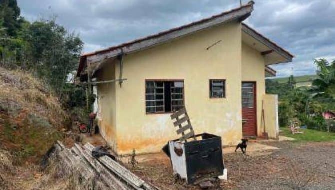 Foto 11 de 11: Casa em leilão em Rio Bonito Do Iguaçu - PR, bairro Cohapar — Casa 32 m² - Cohapar - Rio Bonito do Iguaçu - PR