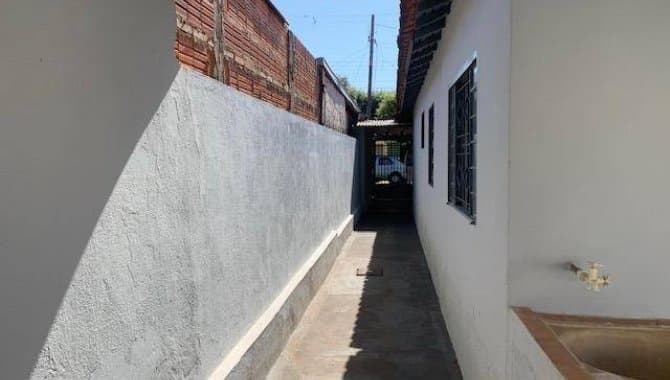 Foto 3 de 14: Casa em leilão em Birigui - SP — Casa, Padrão, 0 Vaga(S) de Garagem