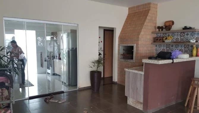Foto 12 de 18: Casa em leilão em Querência - MT, bairro Setor G — Casa, Padrão, 0 Vaga(S) de Garagem