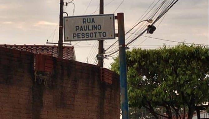 Foto 3 de 9: Casa em leilão em Bariri - SP, bairro Cidade Jardim — Casa, Padrão, 1 Vaga(S) de Garagem