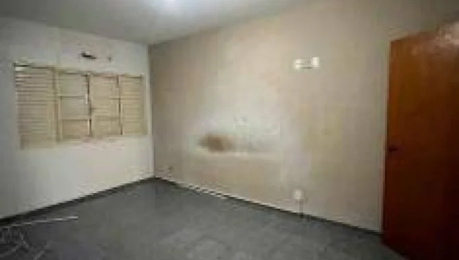 Foto 12 de 21: Apartamento em leilão em Rondonópolis - MT, bairro Vila Aurora I — Apartamento, Padrão, 1 Vaga(S) de Garagem