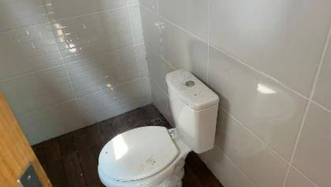 Foto 11 de 26: Casa em leilão em Apucarana - PR, bairro Jardim Aviação — Casa, Padrão, 0 Vaga(S) de Garagem