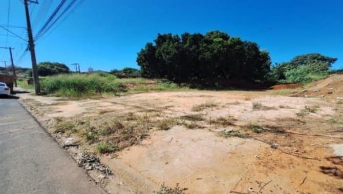 Foto 1 de 2: Terreno em leilão em Votuporanga - SP, bairro Estação — Terreno 125 m² - Votuporanga-SP - Av. Conde Francisco Matarazzo - Parte do Lt.02 da Qd. 22 - Estação