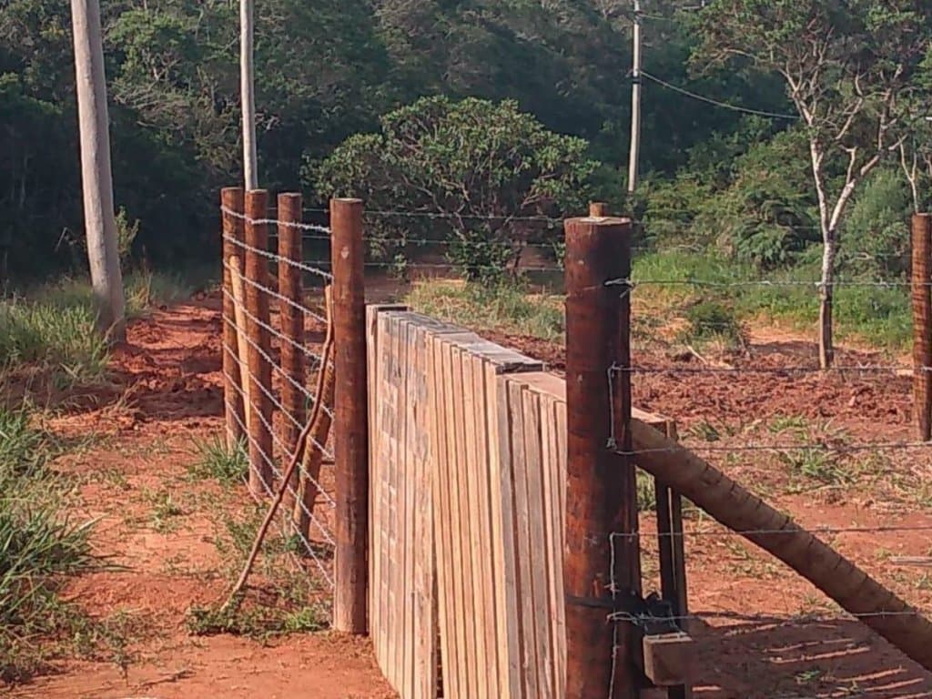 Foto 4 de 6: Terreno em leilão em Cotia - SP, bairro Cachoeira — Área com 1.592 m² - Cachoeira - Cotia - SP