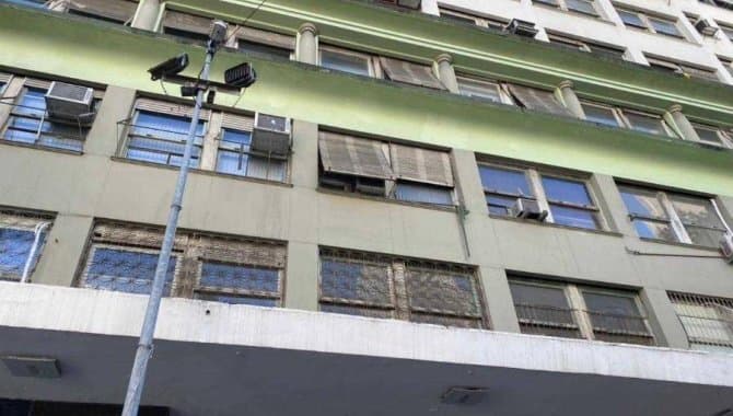 Foto 2 de 10: Comercial em leilão em Rio De Janeiro - RJ, bairro Centro — Sala Comercial 83 m² (privativa + comum) - Centro - Rio de Janeiro - RJ