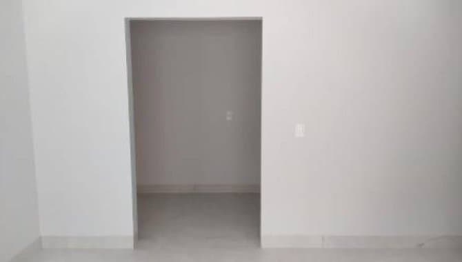 Foto 4 de 15: Casa em leilão em Anápolis - GO — Casa em Condomínio 201 m² (01 vaga) - Condomínio Terras Alpha Anápolis - Anápolis - GO