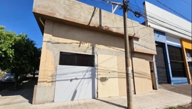 Foto 1 de 2: Casa em leilão em Taquaritinga - SP, bairro Farwest — Casa 100 m² - Taquaritinga-SP - Rua Marechal Deodoro, 875 - Unidade 01 - Farwest