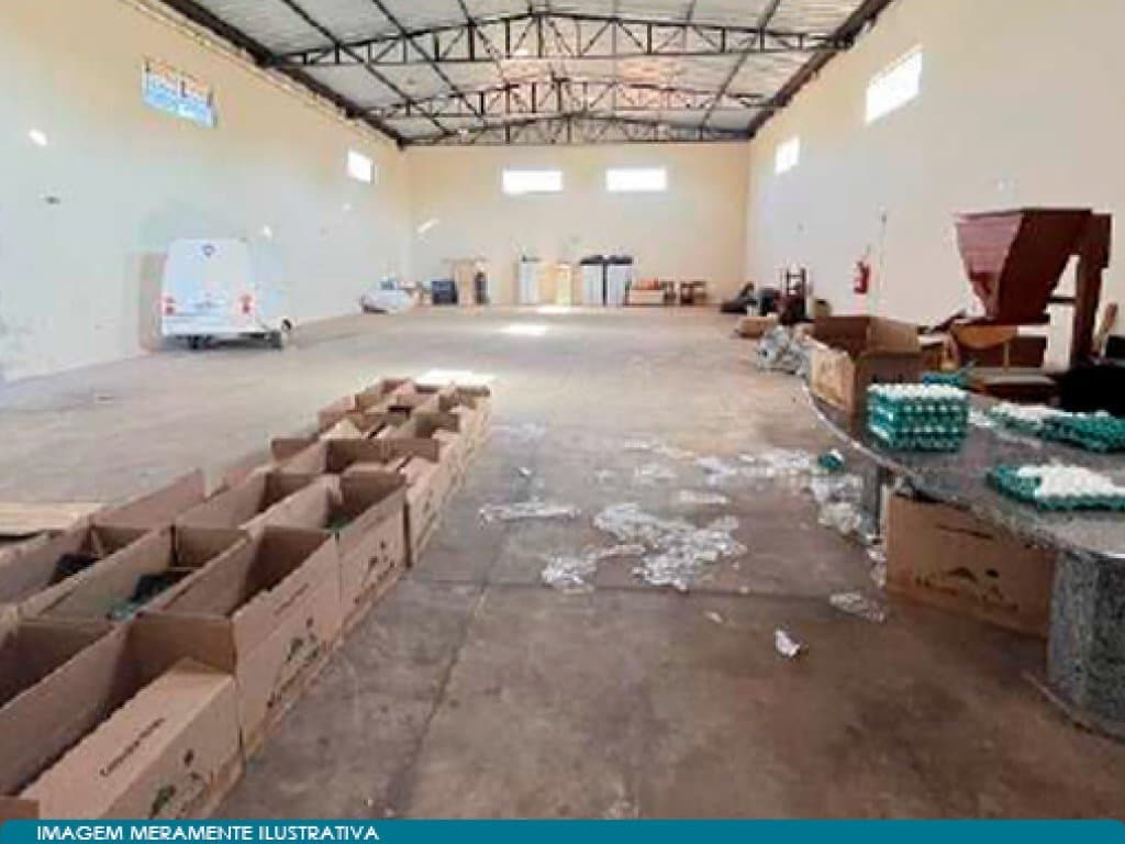 Foto 5 de 17: Comercial em leilão em Chapadão Do Sul - MS, bairro Centro — Galpão Comercial com Escritórios 457 m² (área construída) - Centro - Chapadão do Sul - MS