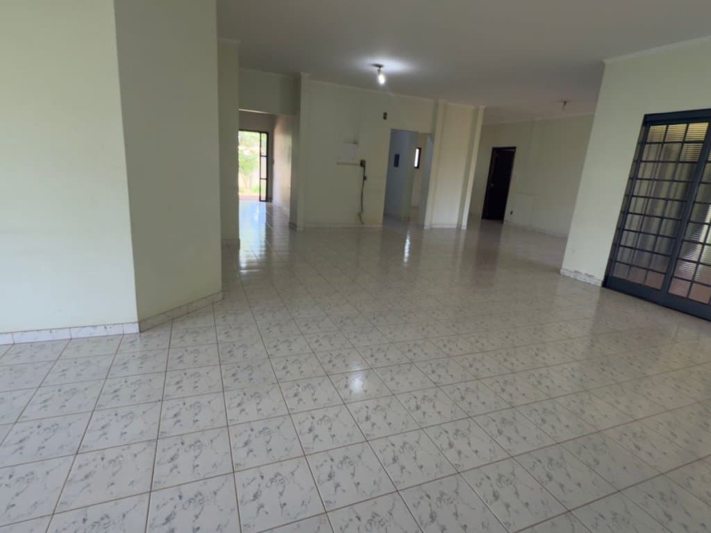 Foto 30 de 53: Casa em leilão em Araraquara - SP, bairro Vila Xavier — Casa 721 m² (área construída) e 2.187 m² (área total) - Vila Xavier - Araraquara - SP