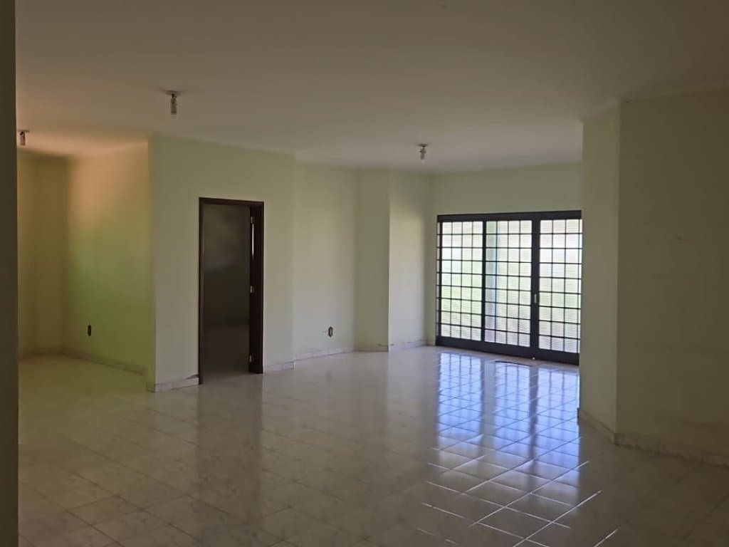 Foto 38 de 53: Casa em leilão em Araraquara - SP, bairro Vila Xavier — Casa 721 m² (área construída) e 2.187 m² (área total) - Vila Xavier - Araraquara - SP