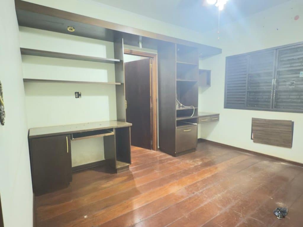 Foto 42 de 53: Casa em leilão em Araraquara - SP, bairro Vila Xavier — Casa 721 m² (área construída) e 2.187 m² (área total) - Vila Xavier - Araraquara - SP