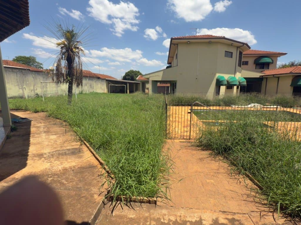 Foto 12 de 53: Casa em leilão em Araraquara - SP, bairro Vila Xavier — Casa 721 m² (área construída) e 2.187 m² (área total) - Vila Xavier - Araraquara - SP