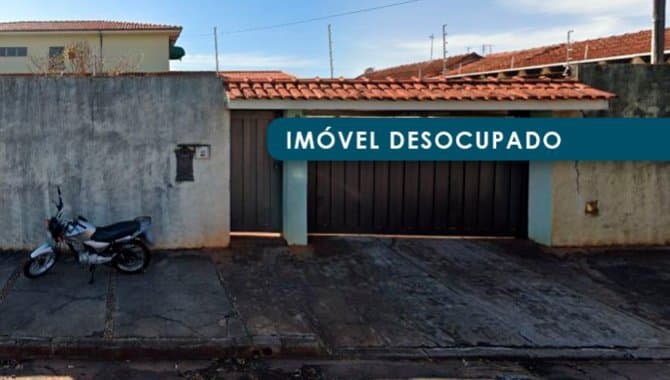 Foto 1 de 53: Casa em leilão em Araraquara - SP, bairro Vila Xavier — Casa 721 m² (área construída) e 2.187 m² (área total) - Vila Xavier - Araraquara - SP