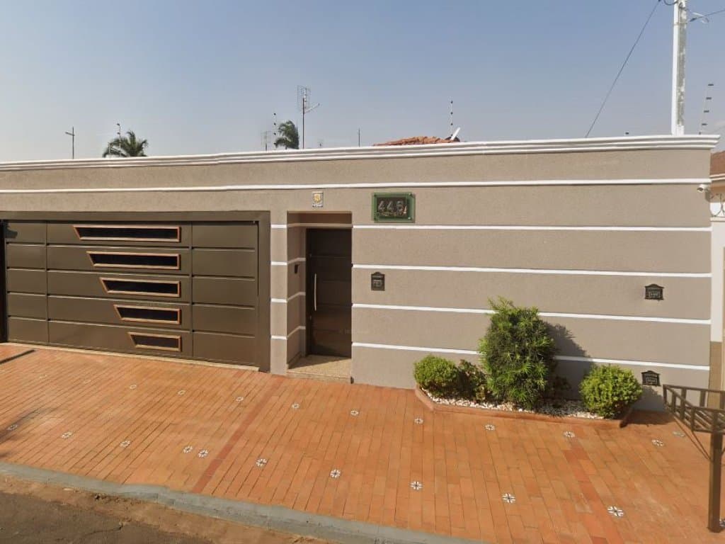 Foto 2 de 5: Casa em leilão em Batatais - SP, bairro Castelo — Parte Ideal 20% da Nua Propriedade sobre Casa e Edícula 236 m² (área total construída) - Castelo - Batatais - SP