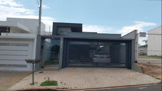 Foto 1 de 2: Casa em leilão em Umuarama - PR, bairro Jardim Castelo Branco — Casa 131 m² - Umuarama-PR - Rua Akira Saito, 3.613 - Jardim Castelo Branco
