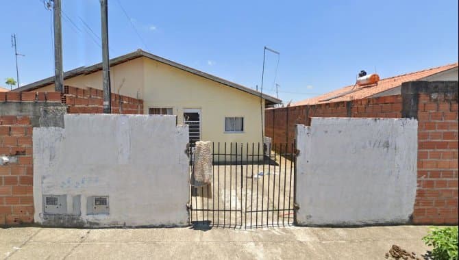 Foto 1 de 5: Casa em leilão em Caçapava - SP — Direitos sobre Casa 40 m² - Residencial Pinus Iriguassu II - Caçapava - SP