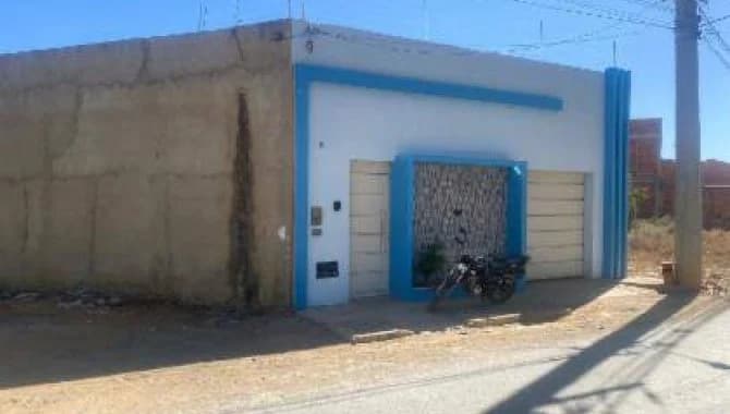 Foto 2 de 3: Casa em leilão em Irecê - BA, bairro Asa Sul — Casa 174 m² - Asa Sul - Irecê - BA