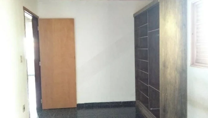Foto 9 de 15: Casa em leilão em Agudos - SP, bairro Vila Santa Cecilia — Casa 84 m² - Vila Santa Cecilia - Agudos - SP