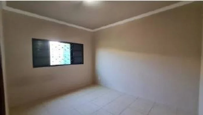 Foto 4 de 14: Casa em leilão em Colina - SP, bairro Jardim São João — Casa 262 m² - Jardim São João - Colina - SP