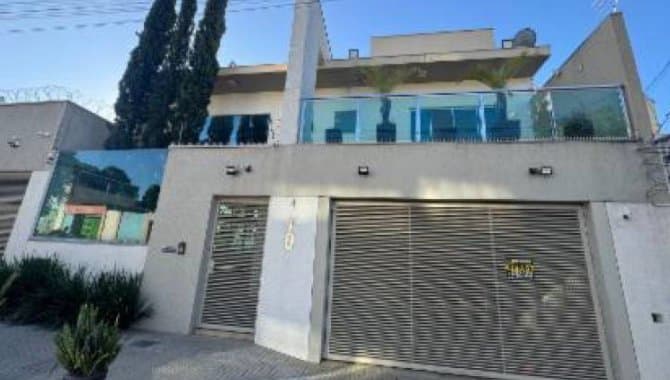 Casa em leilão em Divinópolis - MG, bairro Santa Tereza — Casa 400 m² - Santa Tereza - Divinópolis - MG