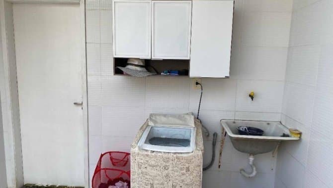 Foto 11 de 13: Casa em leilão em Itaboraí - RJ, bairro Caluge — Casa em Condomínio 75 m² (01 vaga) - Caluge - Itaboraí - RJ