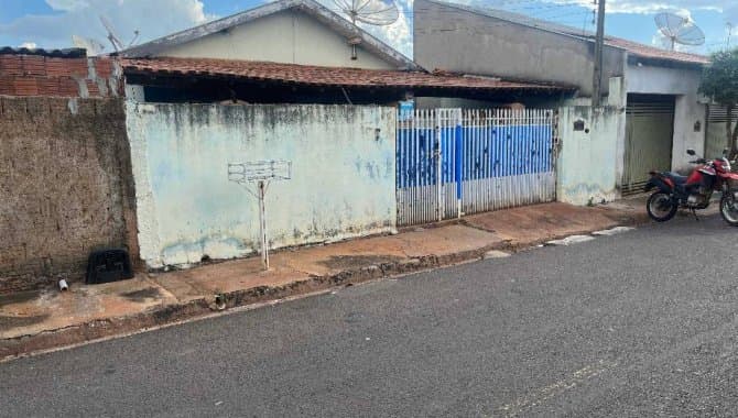 Foto 2 de 7: Casa em leilão em Castilho - SP, bairro Centro — Casa 104 m² - Centro - Castilho - SP