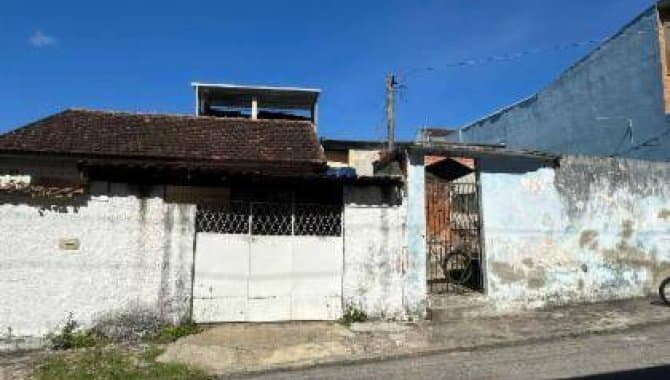Casa em leilão em Rio De Janeiro - RJ, bairro Vila Valqueire — Casa em Condomínio 73 m² - Vila Valqueire - Rio De Janeiro - RJ