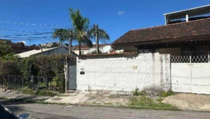 Foto 6 de 6: Casa em leilão em Rio De Janeiro - RJ, bairro Vila Valqueire — Casa em Condomínio 73 m² - Vila Valqueire - Rio De Janeiro - RJ