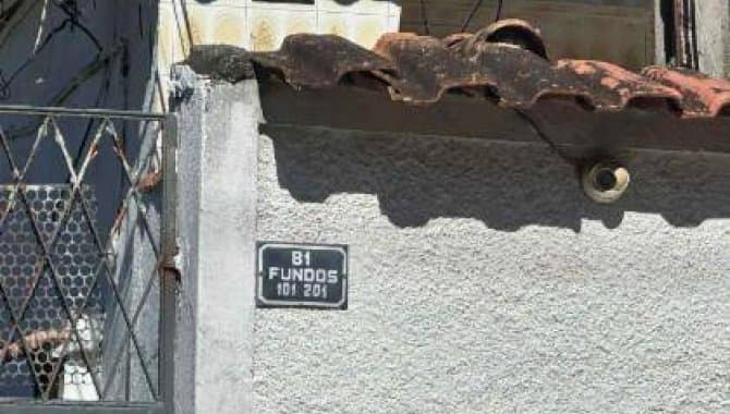 Foto 4 de 6: Casa em leilão em Rio De Janeiro - RJ, bairro Vila Valqueire — Casa em Condomínio 73 m² - Vila Valqueire - Rio De Janeiro - RJ