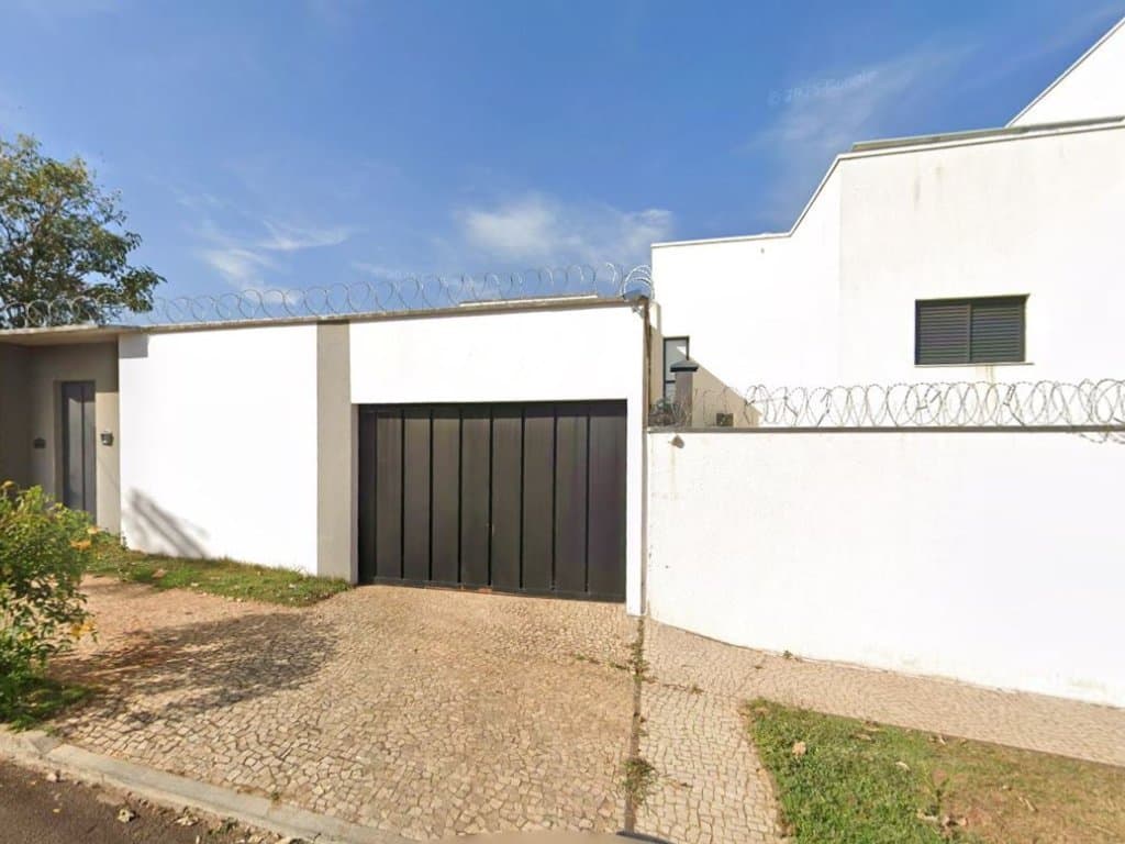 Foto 3 de 4: Casa em leilão em Uberlândia - MG, bairro Cidade Jardim — Casa 162 m² - Cidade Jardim - Uberlândia - MG