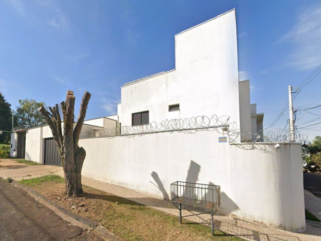 Foto 4 de 4: Casa em leilão em Uberlândia - MG, bairro Cidade Jardim — Casa 162 m² - Cidade Jardim - Uberlândia - MG