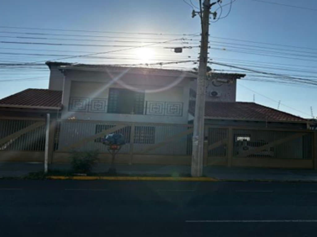 Foto 2 de 2: Casa em leilão em Campo Grande - MS, bairro Sobrinho — Casa 517 m² - Campo Grande-MS - Rua dos Andradas, 239 - Sobrinho